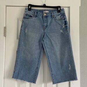 Habitual distressed denim wide capris women’s size 27 light wash